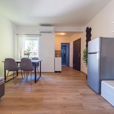 Cozy Apartment With Breakfast On Request 1 Pula Ngoại thất bức ảnh