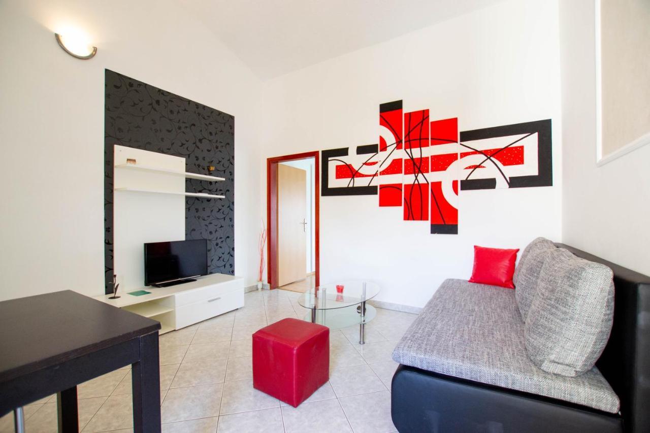 Cozy Apartment With Breakfast On Request 1 Pula Ngoại thất bức ảnh
